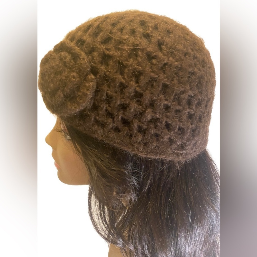 Brown crochet Beanie - Picture 4 of 7
